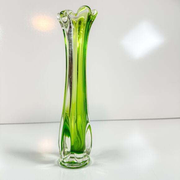 Green Sommerso Stretched Art Glass Vase 9" Ruffled Rim Mid Century - Picture 4 of 12